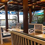 Sandbanks Beach Villas, Morjim