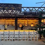 Sandbanks Beach Villas, Morjim